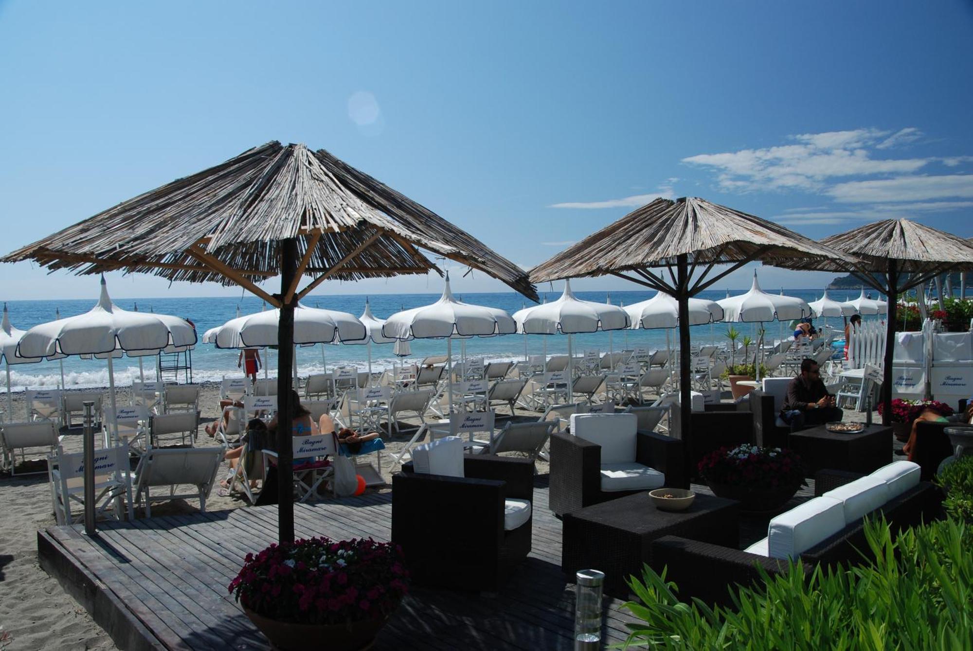 Hotel Marisa Albenga Luaran gambar