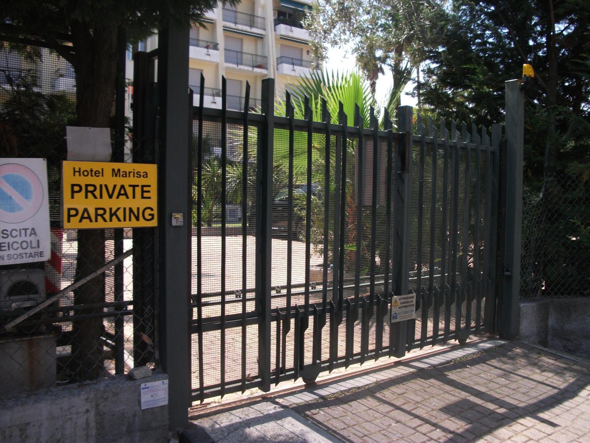 Hotel Marisa Albenga Luaran gambar