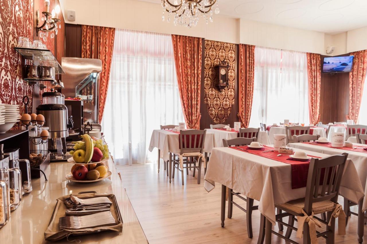 Hotel Marisa Albenga Luaran gambar