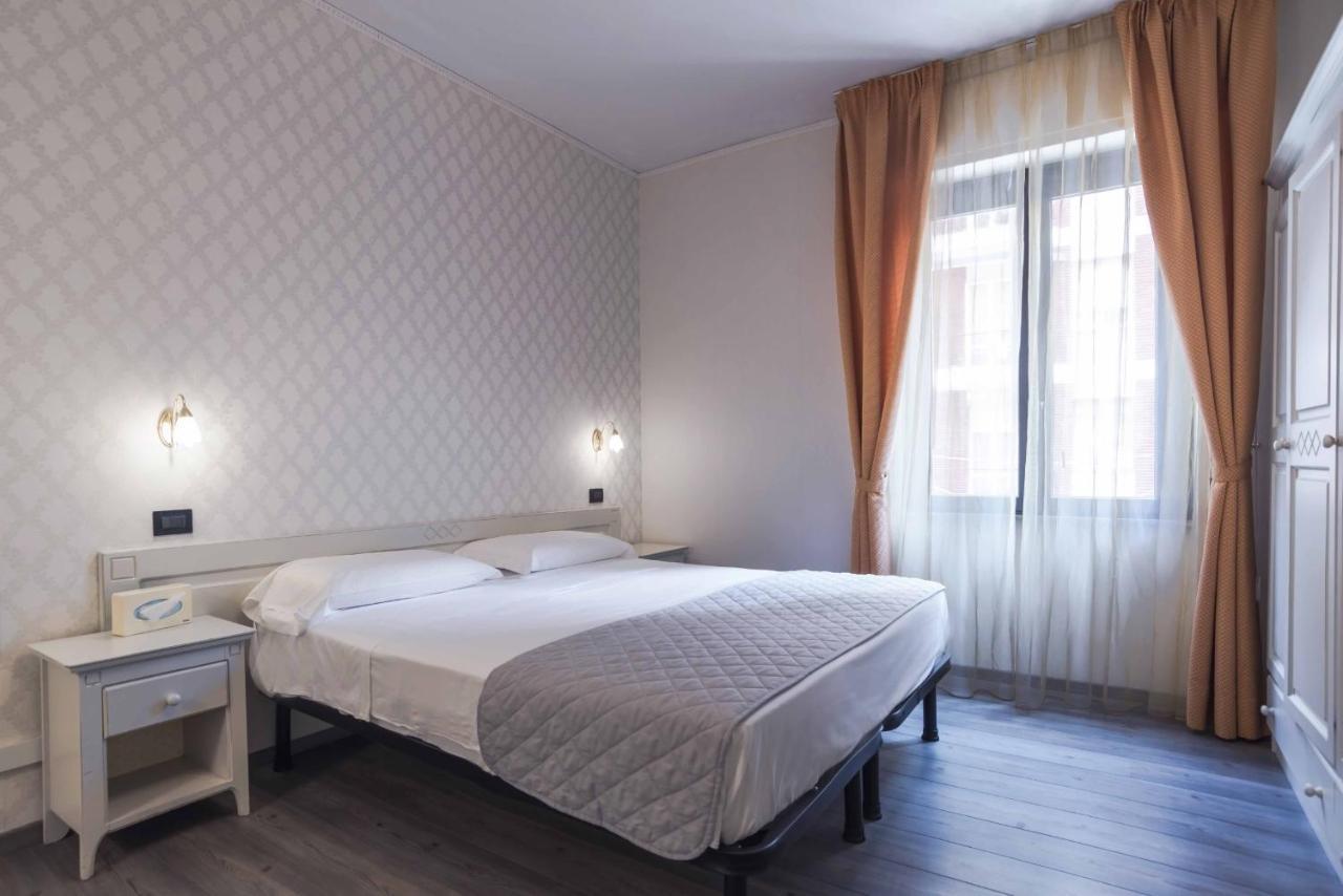 Hotel Marisa Albenga Luaran gambar