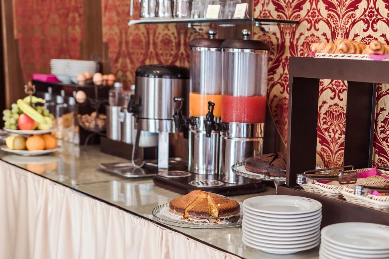 Hotel Marisa Albenga Luaran gambar