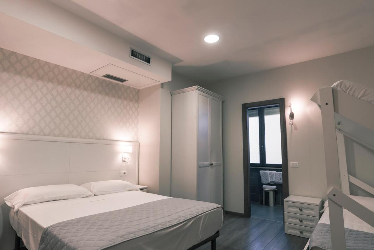Hotel Marisa Albenga Luaran gambar