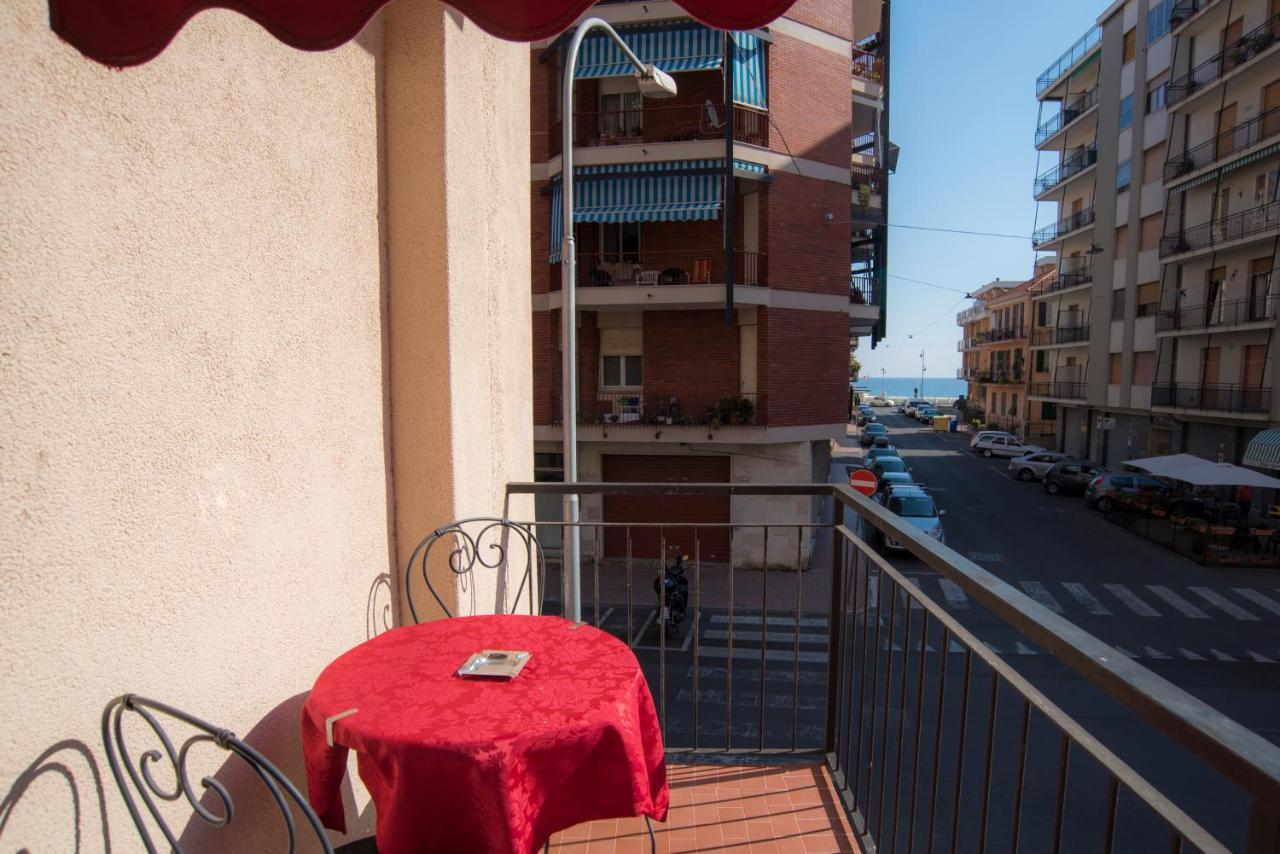 Hotel Marisa Albenga Luaran gambar